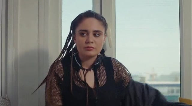 Кадры из сериала Женщина 28 серия 2 сезон (2017)