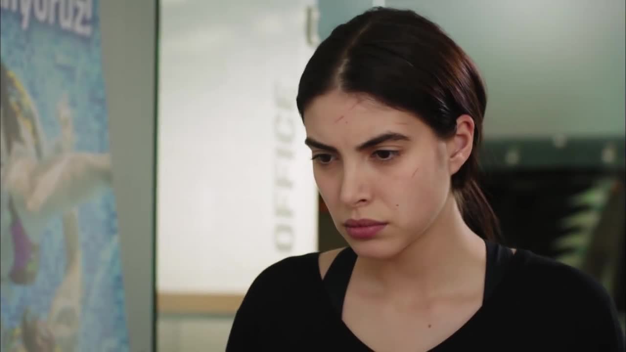 Кадры из сериала Госпожа Фазилет и ее дочери 11 серия 1 сезон (2017)
