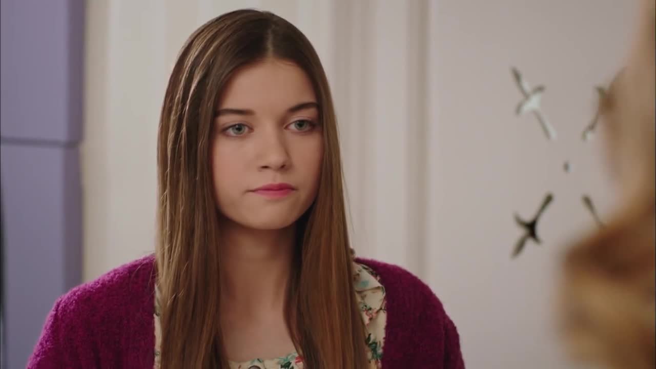 Кадры из сериала Госпожа Фазилет и ее дочери 15 серия 1 сезон (2017)