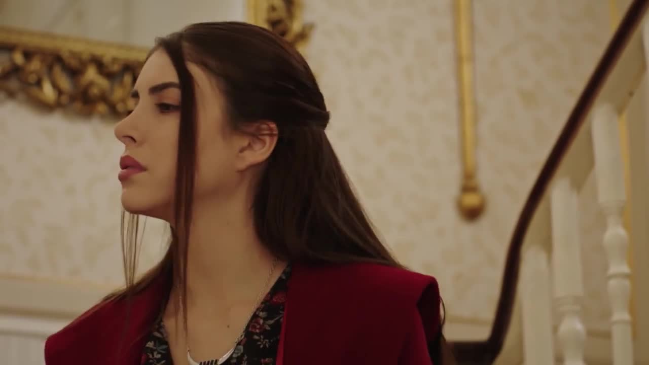 Кадры из сериала Госпожа Фазилет и ее дочери 70 серия 2 сезон (2017)