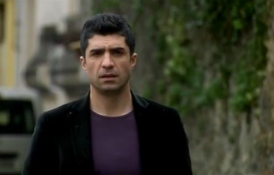 Кадры из сериала Опасная любовь 10 серия 1 сезон (2009)