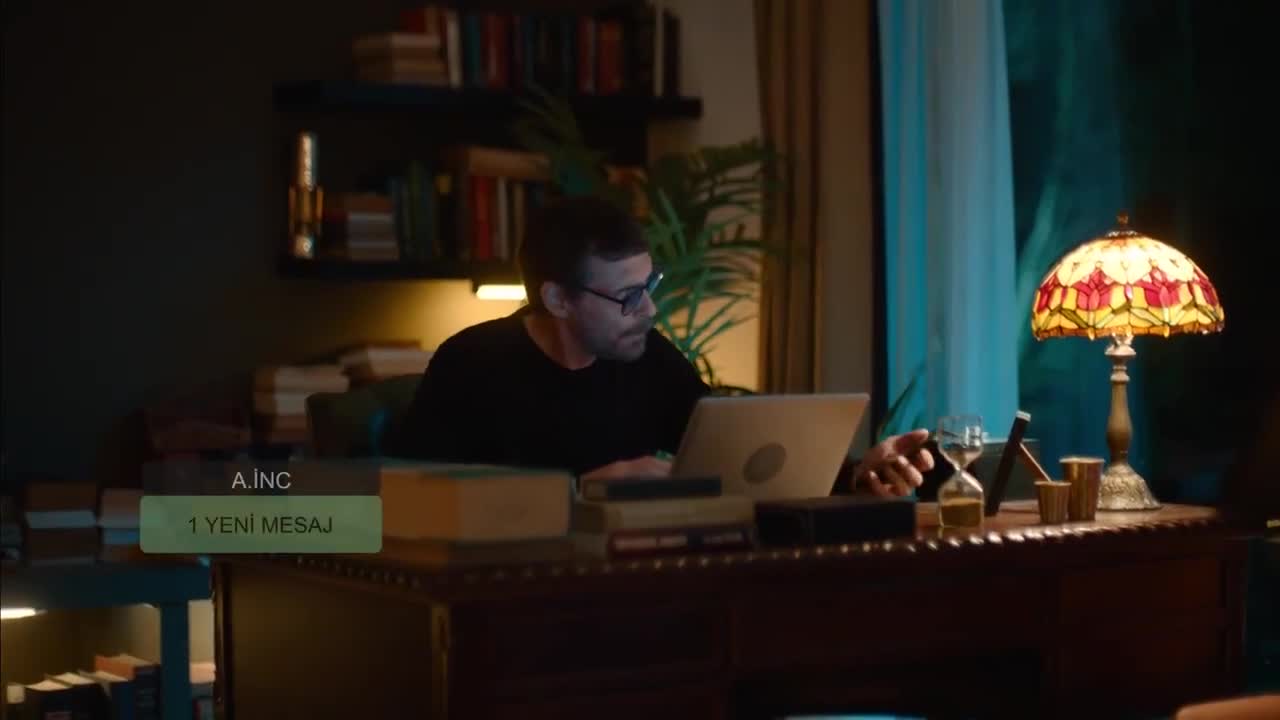 Кадры из сериала Бумажный дом 2 серия 1 сезон (2021)