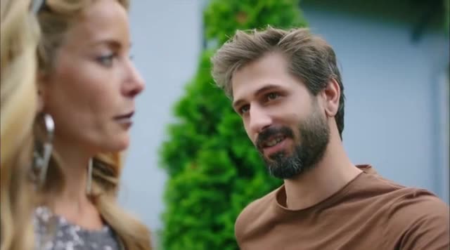 Кадры из сериала Маленькие убийства (2017)