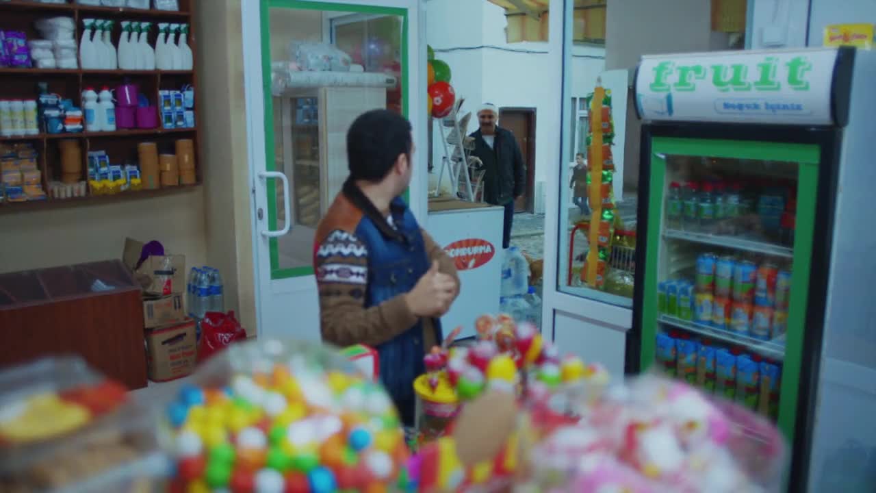 Кадры из сериала Кто из нас не любил? 3 серия 1 сезон (2016)